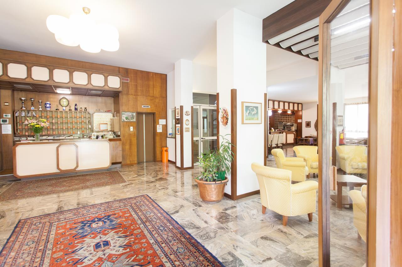 Hotel Quisisana Tabiano Terme Kültér fotó