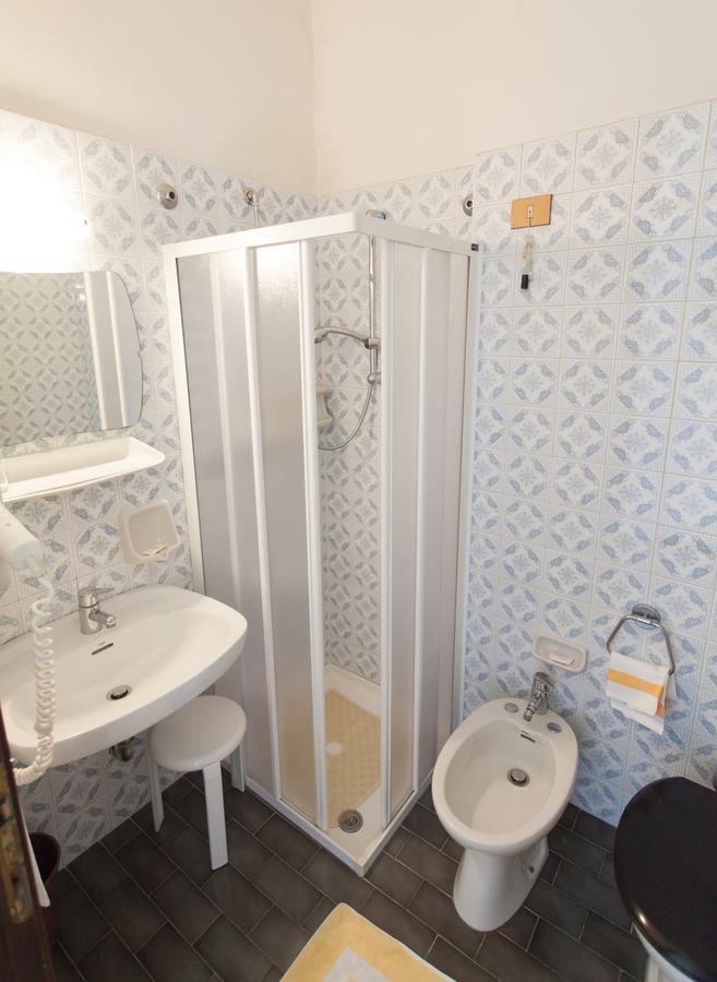Hotel Quisisana Tabiano Terme Szoba fotó